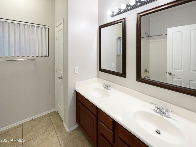 2773 E ANIKA Drive, Gilbert, AZ 85298