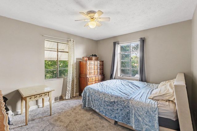 16 W Ridge Place, Newport, KY 41071