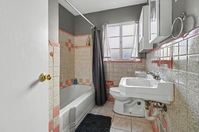 16 W Ridge Place, Newport, KY 41071