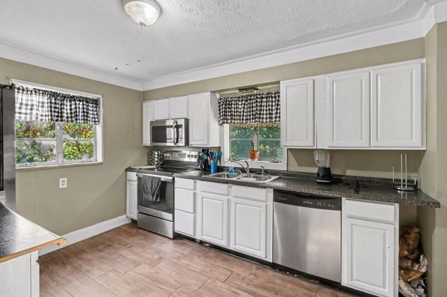 16 W Ridge Place, Newport, KY 41071