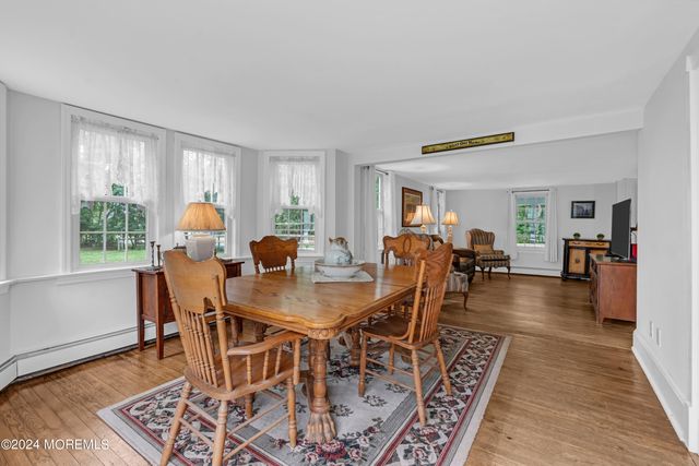 14 Maxim Road, Howell, NJ 07731