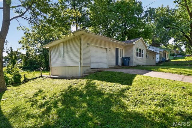 6148 Dupree Avenue, St Louis, MO 63135