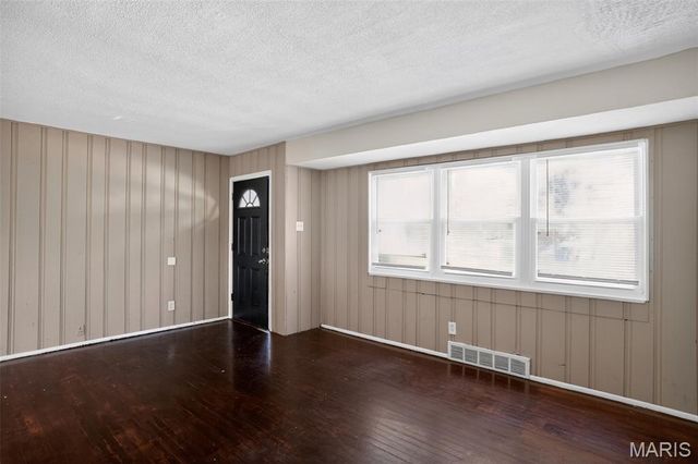 6148 Dupree Avenue, St Louis, MO 63135