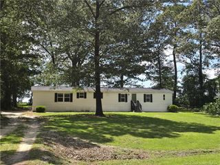 4225 Yarborough Road, Hope Mills, NC 28348