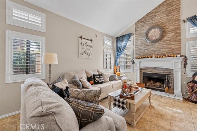 1226 Via Palermo, Redlands, CA 92374