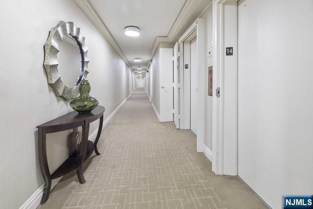 2077 Center 9A, Fort Lee, NJ 07024