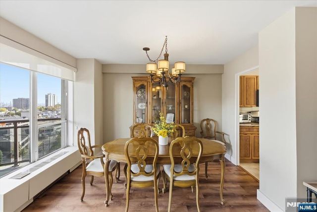 2077 Center 9A, Fort Lee, NJ 07024