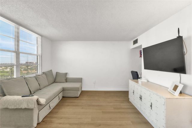 2851 NE 183rd Street 1412E, Aventura, FL 33160