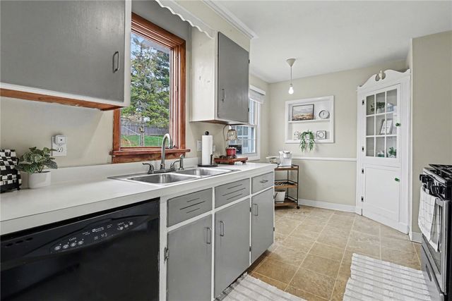 43 Sandalwood Drive, Greece, NY 14616