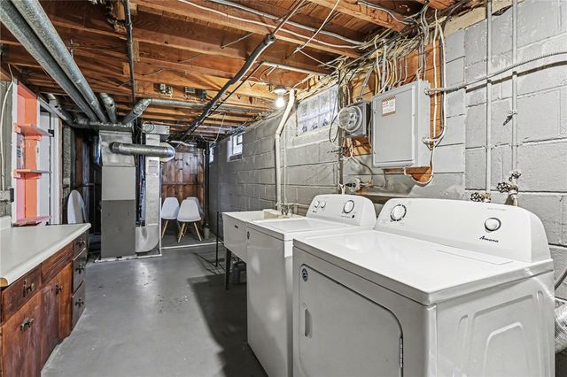 43 Sandalwood Drive, Greece, NY 14616