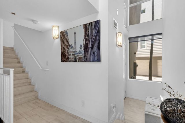 711 SE 16th Court, Fort Lauderdale, FL 33316