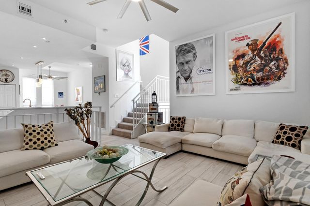 711 SE 16th Court, Fort Lauderdale, FL 33316