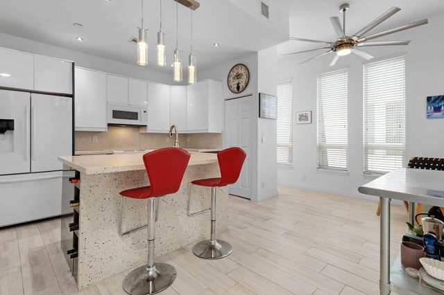 711 SE 16th Court, Fort Lauderdale, FL 33316
