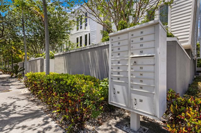 711 SE 16th Court, Fort Lauderdale, FL 33316