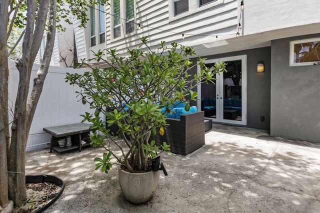 711 SE 16th Court, Fort Lauderdale, FL 33316