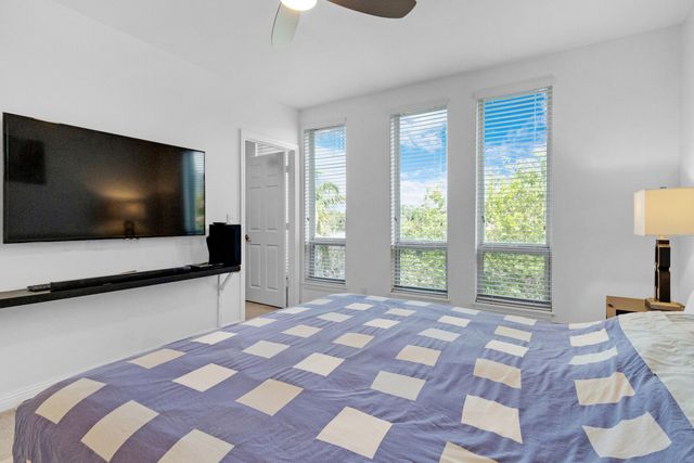 711 SE 16th Court, Fort Lauderdale, FL 33316