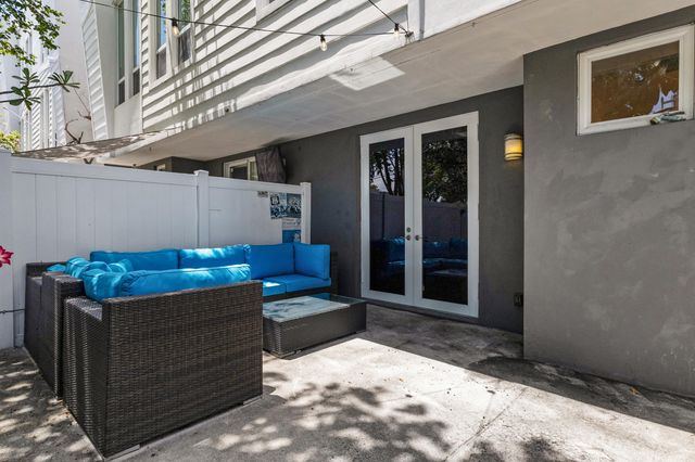 711 SE 16th Court, Fort Lauderdale, FL 33316