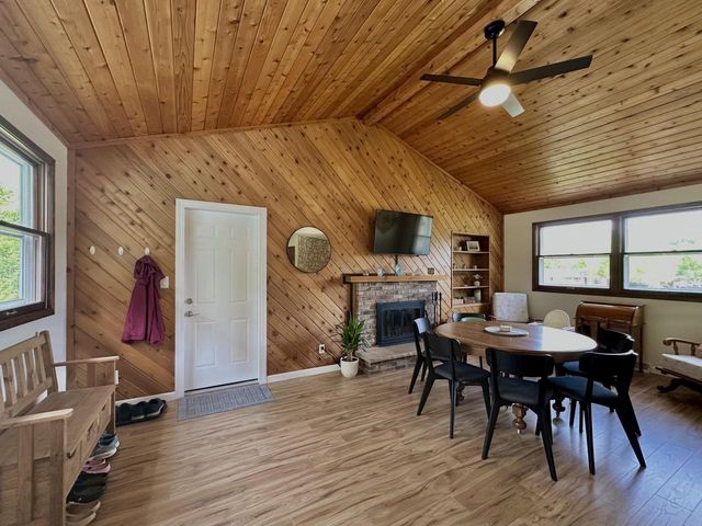 S69W16890 Parkland DRIVE, Muskego, WI 53150