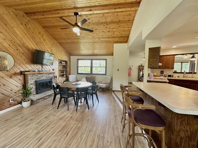 S69W16890 Parkland DRIVE, Muskego, WI 53150