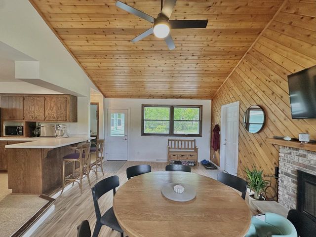 S69W16890 Parkland DRIVE, Muskego, WI 53150