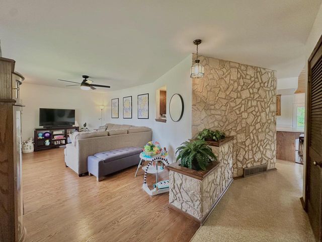 S69W16890 Parkland DRIVE, Muskego, WI 53150