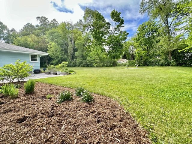 S69W16890 Parkland DRIVE, Muskego, WI 53150