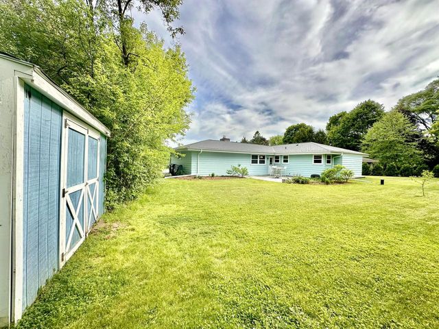 S69W16890 Parkland DRIVE, Muskego, WI 53150