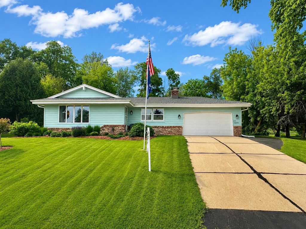 S69W16890 Parkland DRIVE, Muskego, WI 53150