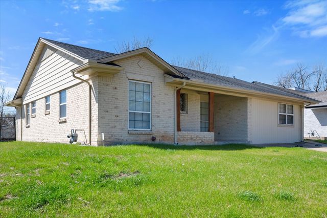 2316 Gilbert Circle, Arlington, TX 76010