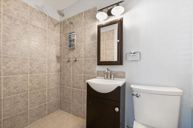 2316 Gilbert Circle, Arlington, TX 76010