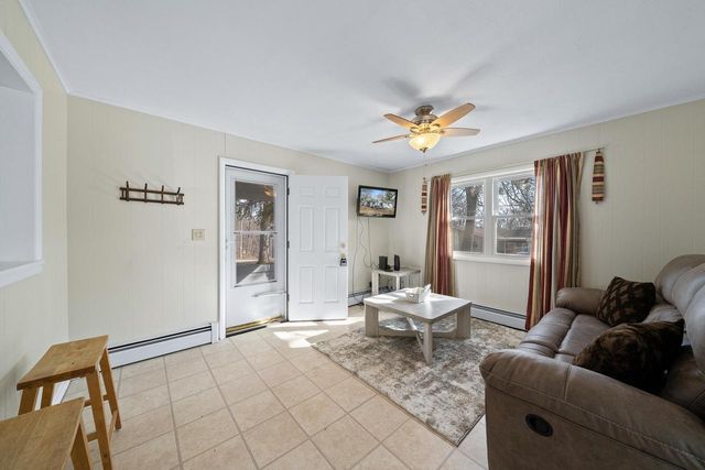 W3724 Washington DRIVE, Lake Geneva, WI 53147