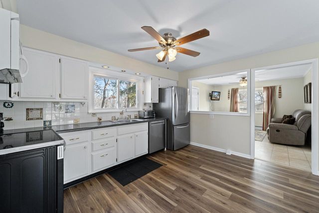 W3724 Washington DRIVE, Lake Geneva, WI 53147