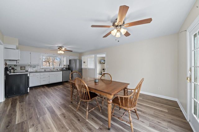 W3724 Washington DRIVE, Lake Geneva, WI 53147