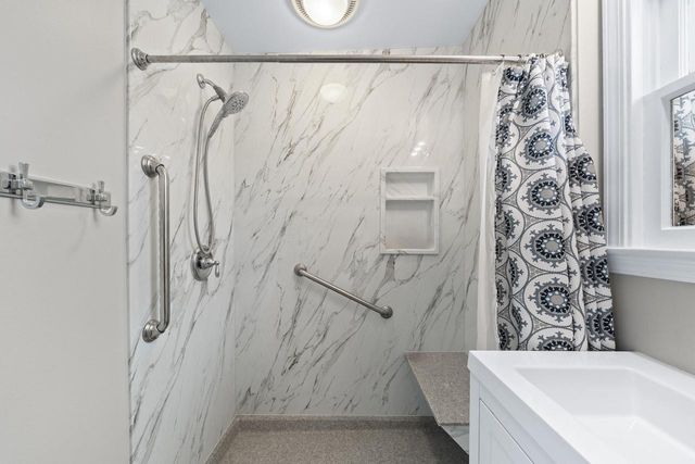 W3724 Washington DRIVE, Lake Geneva, WI 53147