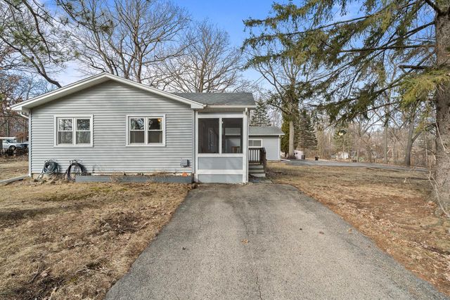 W3724 Washington DRIVE, Lake Geneva, WI 53147