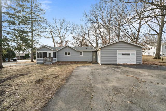 W3724 Washington DRIVE, Lake Geneva, WI 53147
