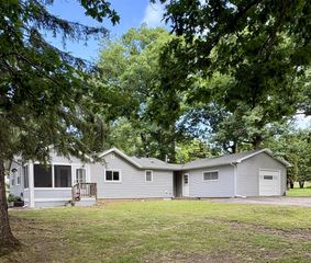 W3724 Washington DRIVE, Lake Geneva, WI 53147