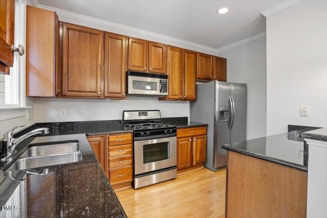 252 Ashton Hall Lane, Raleigh, NC 27609