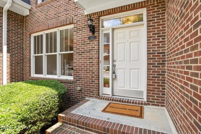 252 Ashton Hall Lane, Raleigh, NC 27609