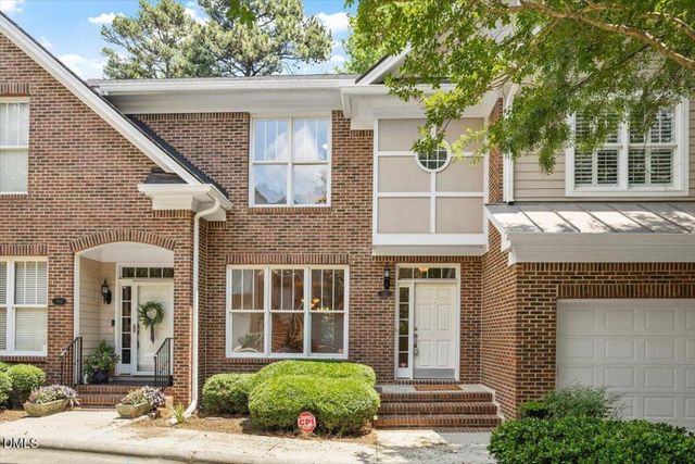 252 Ashton Hall Lane, Raleigh, NC 27609
