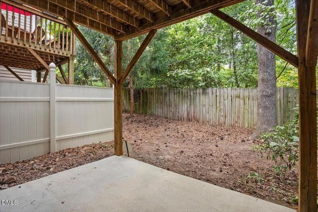 252 Ashton Hall Lane, Raleigh, NC 27609