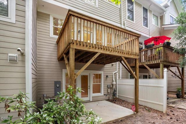 252 Ashton Hall Lane, Raleigh, NC 27609