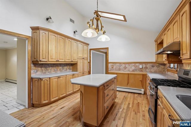 312 Lenox Avenue, Pompton Lakes, NJ 07442