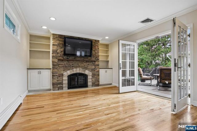 312 Lenox Avenue, Pompton Lakes, NJ 07442