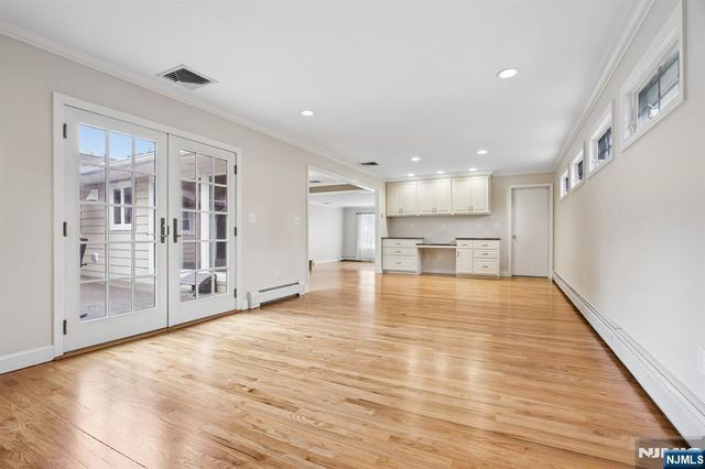 312 Lenox Avenue, Pompton Lakes, NJ 07442