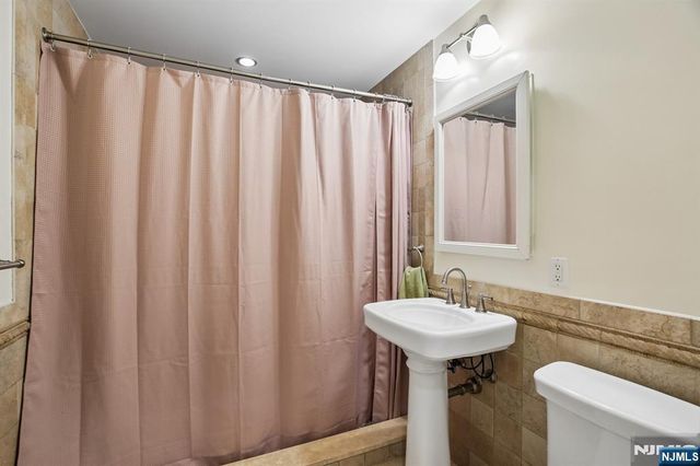 312 Lenox Avenue, Pompton Lakes, NJ 07442