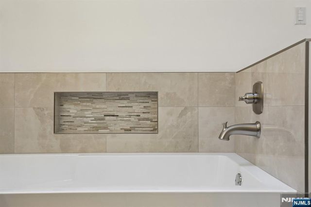 312 Lenox Avenue, Pompton Lakes, NJ 07442