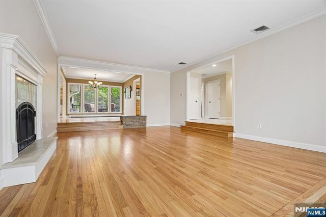 312 Lenox Avenue, Pompton Lakes, NJ 07442