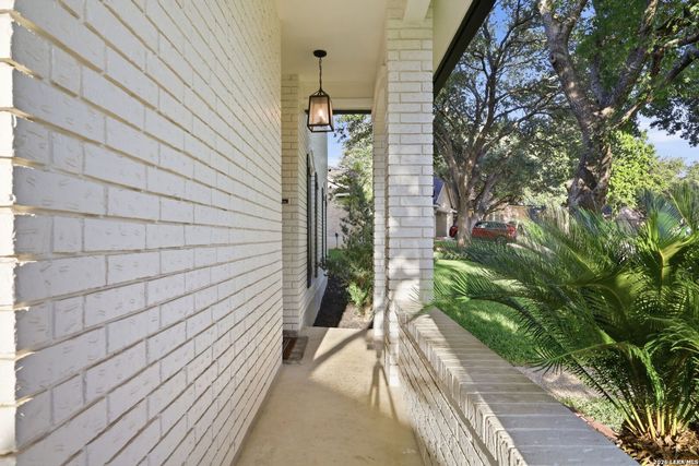 11230 Woodridge Frst, San Antonio, TX 78249