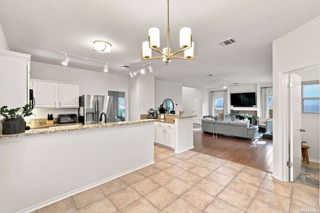 11230 Woodridge Frst, San Antonio, TX 78249
